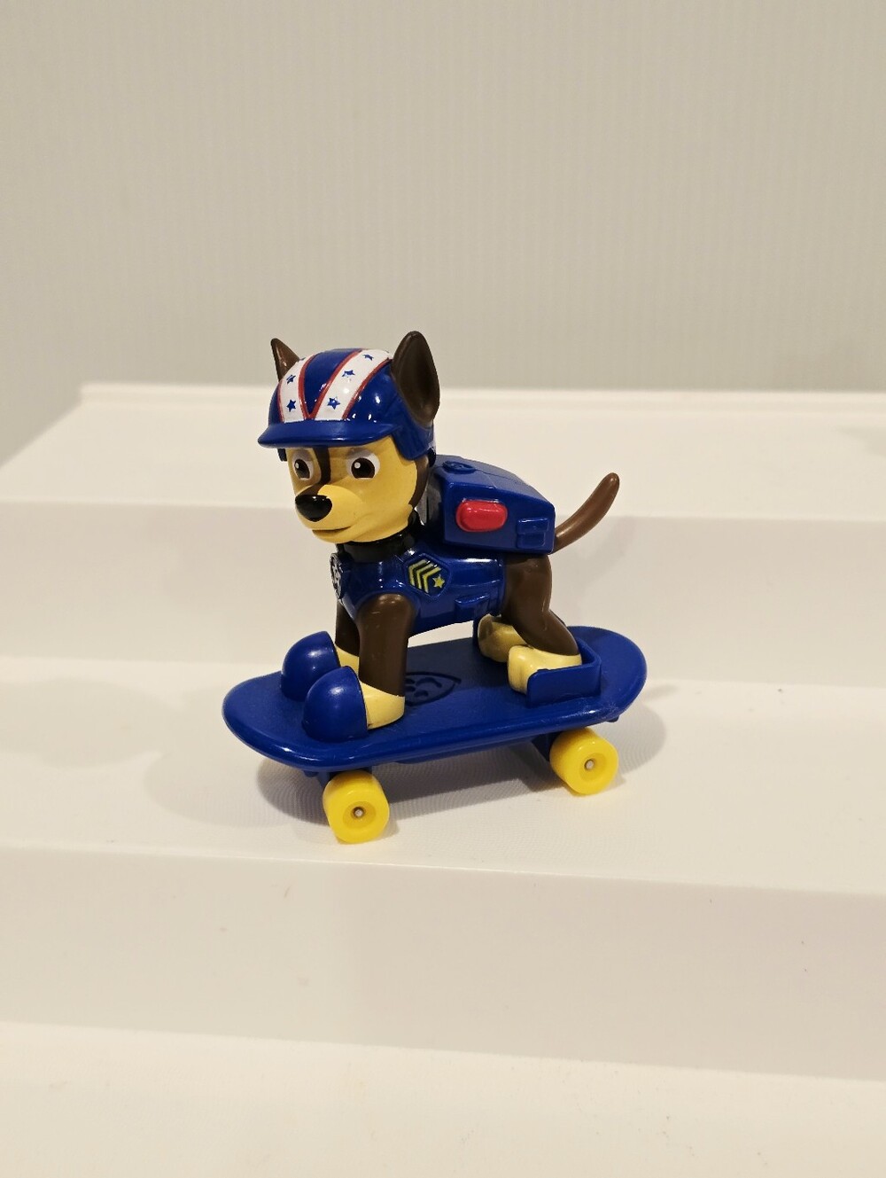 Paw Patrol Skateboard Chase Figure